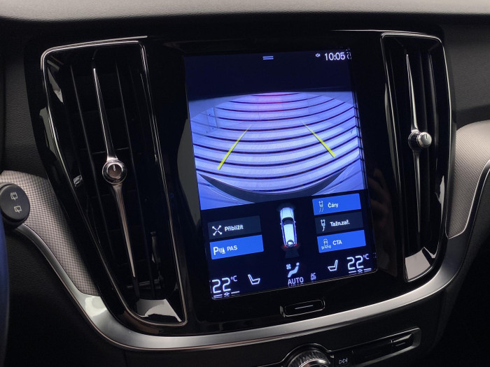 Volvo V60 B3 DARK PLUS REZERVACE