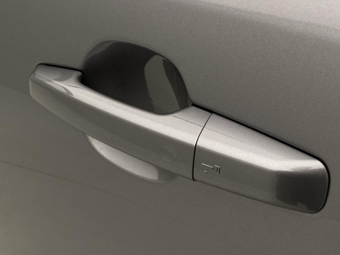 Jaguar F-Pace P250 R-DYNAMIC SE REZERVACE 2.0 Dynamic SE