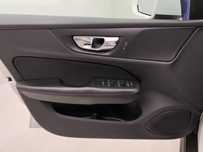 Volvo V60 CC D4 AWD MOMENTUM AUT 2.0 d CC CC Momentum