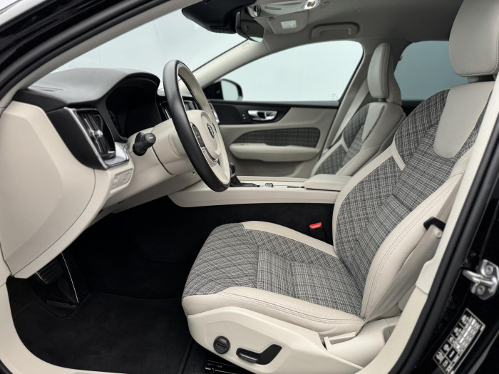 Volvo V60 T4 MOMENTUM AUT CZ 1.maj 2.0 Momentum