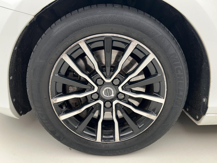 Volvo V40 T2 MOMENTUM AUT CZ 1.5 Momentum