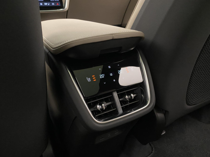 Volvo EX90 PURE ELECTRIC TWIN ULTRA 7míst