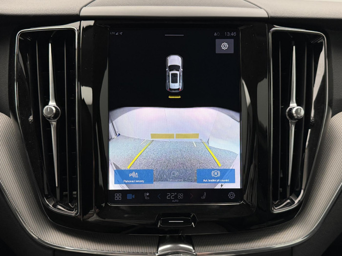 Volvo XC60 B5 AWD PLUS DARK CZ 1.maj