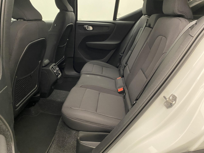 Volvo XC40 B4 AWD MOMENTUM PRO AUT 1.maj 2.0 Momentum