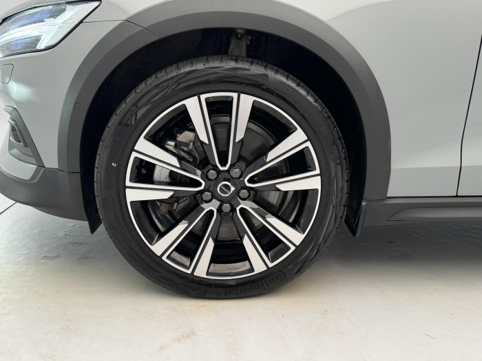 Volvo V60 CC B5 AWD BRIGHT AUT 1.maj 2.0 CC CC