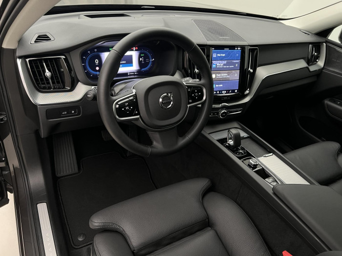 Volvo XC60 T6 AWD RECHARGE PLUS DARK AUT