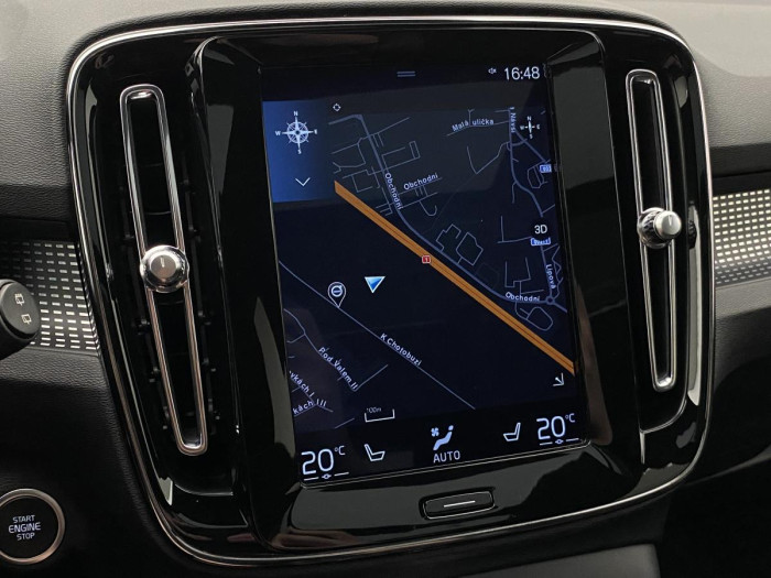 Volvo XC40 D4 AWD R-DESIGN REZERVACE 2.0 d