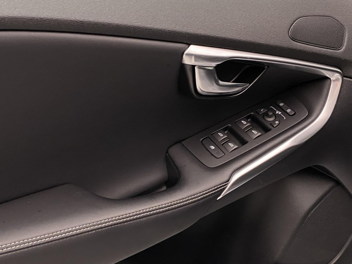Volvo V40 T3 R-DESIGN AUT
