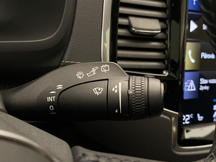 Volvo XC90 B5 AWD INSCRIPTION REZERVACE