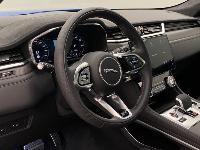 Jaguar F-Pace SVR 575 EDITION REZERVACE 5.0 Edition