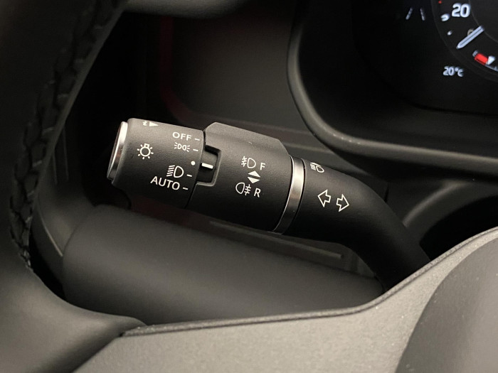 Land Rover Defender 110 D250 X-DYNAMIC SE REZERVAC 3.0 d Dynamic SE