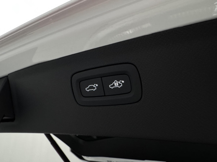 Volvo XC90 T8 AWD RECHARGE DARK PLUS