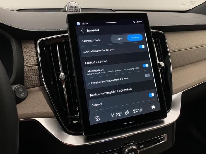 Volvo XC90 T8 AWD RECHARGE DARK ULTRA 7m