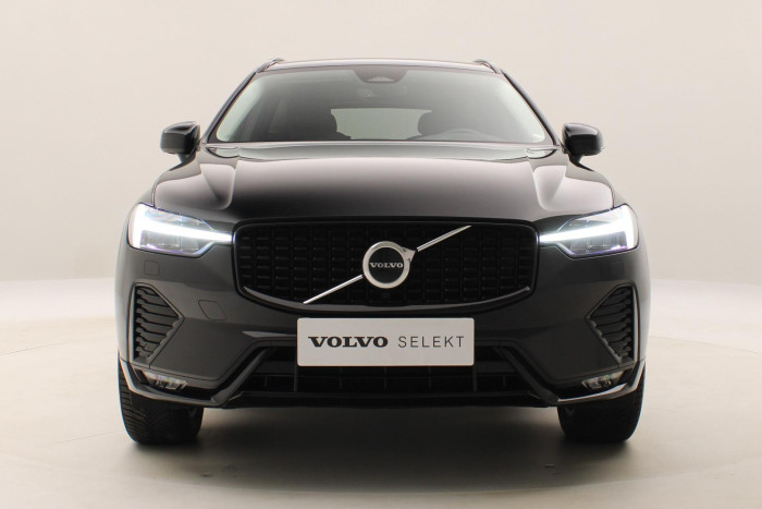 Volvo XC60 B4 AWD PLUS DARK REZERVACE