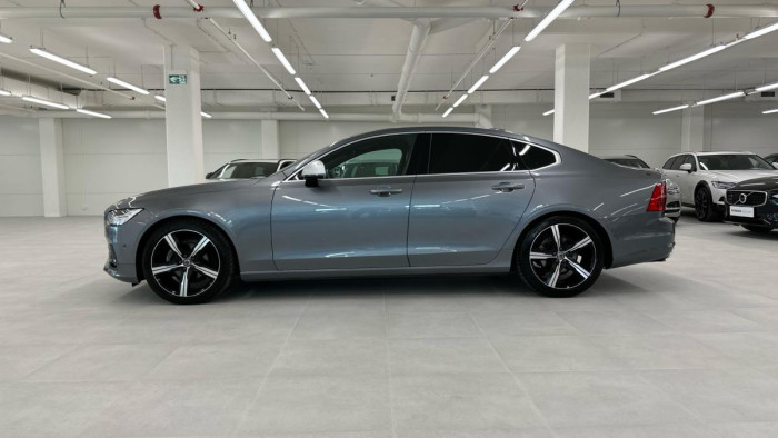 Volvo S90 D4 AWD R-DESIGN AUT REZERVACE 2.0 d