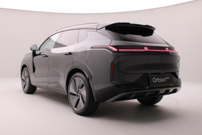 Lynk & Co 08 MORE PHEV