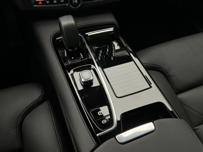 Volvo V90 T6 AWD RECHARGE PLUS DARK AUT