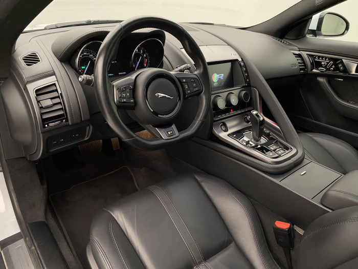 Jaguar F-Type R AWD AUT REZERVACE