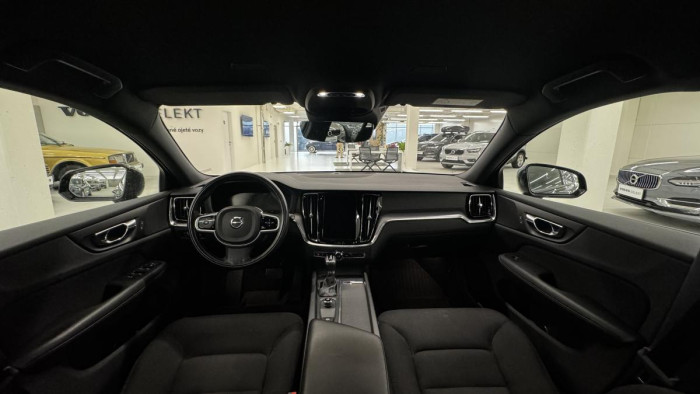 Volvo V60 D4 AWD MOMENTUM REZERVACE 2.0 d Momentum