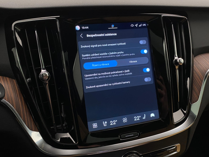 Volvo V60 B4 AUT DARK PLUS