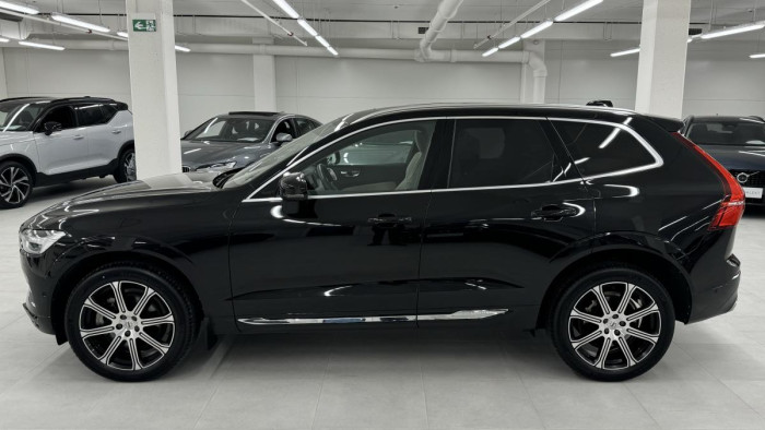 Volvo XC60 B5 AWD INSCRIPTION REZERVACE