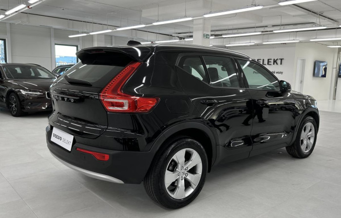 Volvo XC40 T3 MOMENTUM AUT REZERVACE 1.5 Momentum