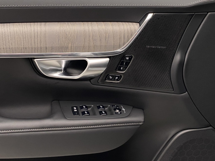 Volvo V90 CC B4 AWD ULTIMATE AUT CZ 2.0 CC CC