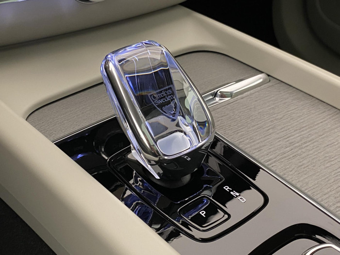 Volvo XC60 T6 AWD PLUG-IN DARK PLUS AUT