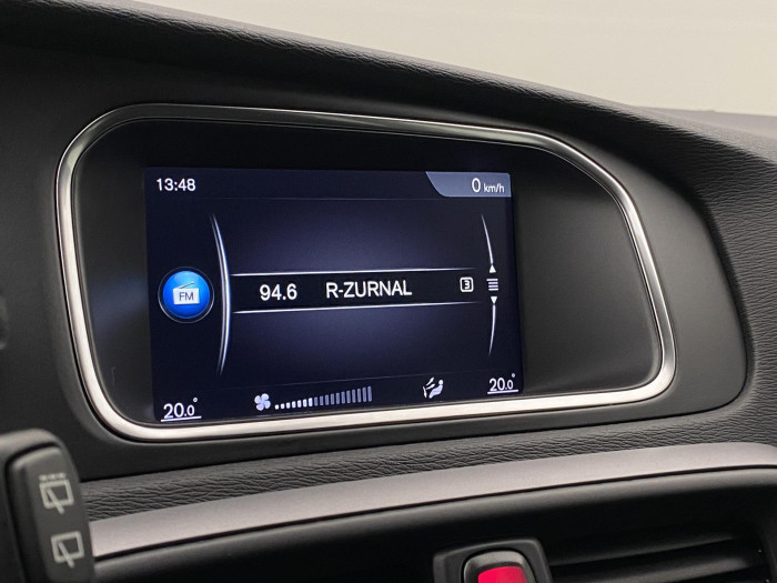 Volvo V40 D2 MOMENTUM AUT NAVIGACE 2.0 d Momentum