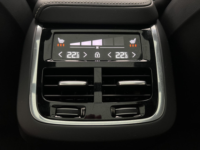 Volvo XC60 T6 AWD R-DESIGN AUT