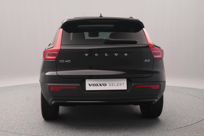 Volvo XC40 B3 DARK ULTRA CZ 1.maj