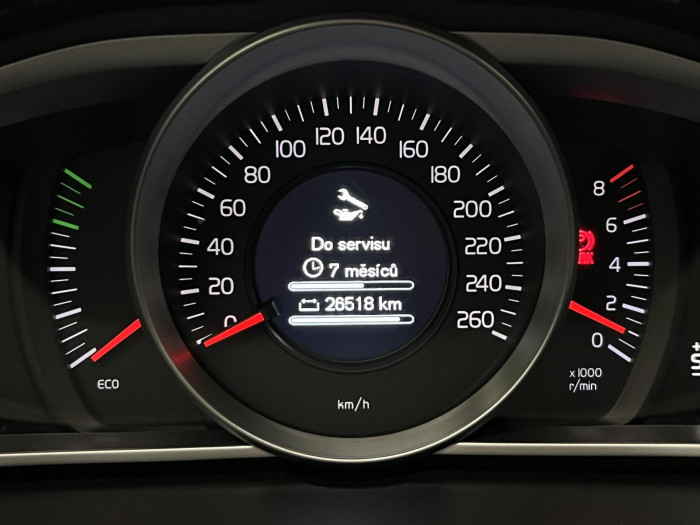 Volvo V40 T2 MOMENTUM AUT CZ 1.5 Momentum