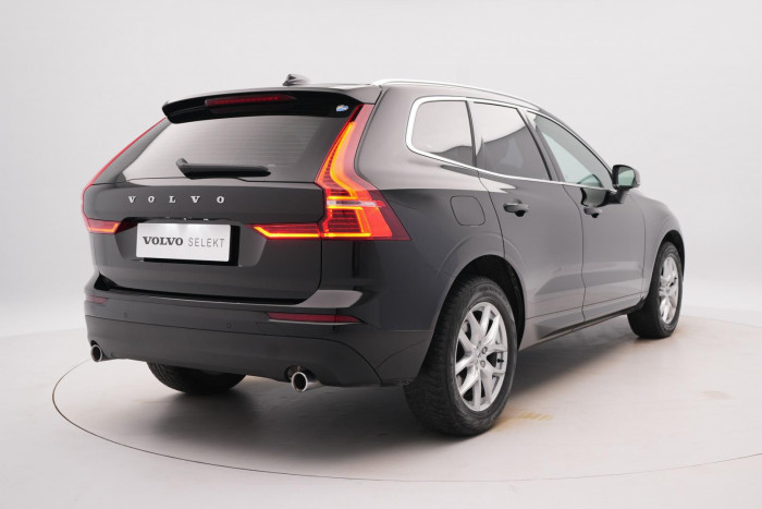 Volvo XC60 D4 AWD MOMENTUM REZERVACE 2.0 d Momentum