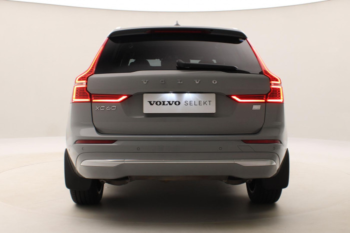 Volvo XC60 T8 AWD ULTIMATE RECHARGE 1.maj