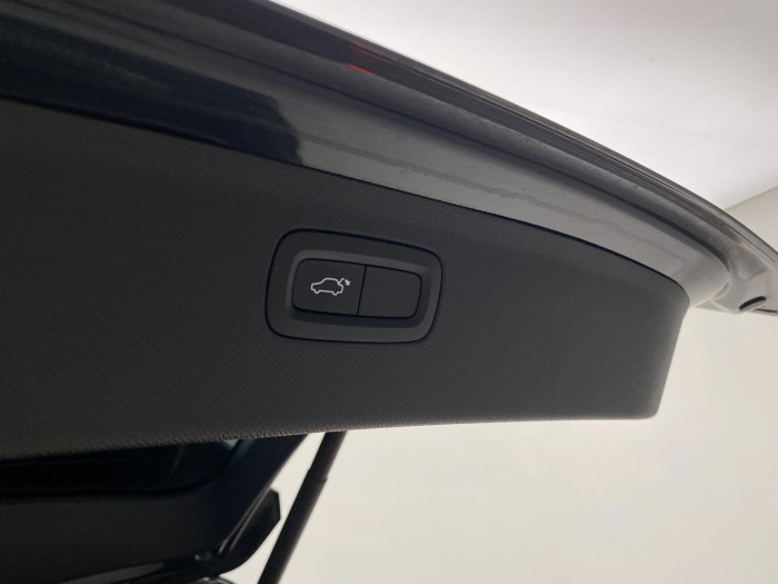 Volvo XC90 D5 AWD MOMENTUM AUT CZ 2.0 d Momentum