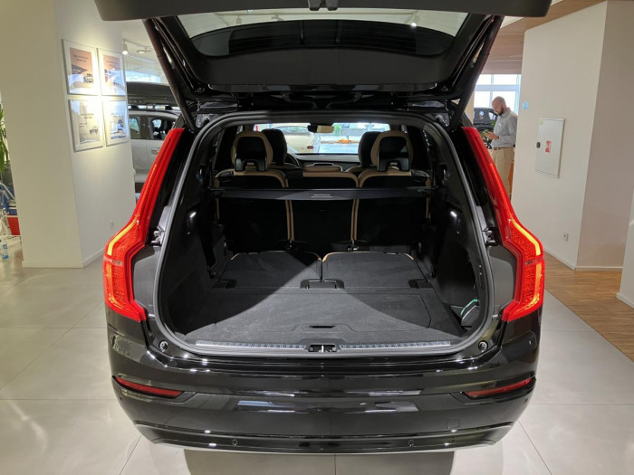 Volvo XC90 T8 AWD AUT  PLUS 7-míst 2.0 Plus