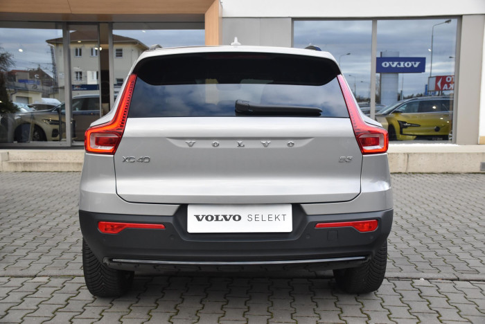 Volvo XC40 B3 PLUS DARK AUT 1.maj CZ