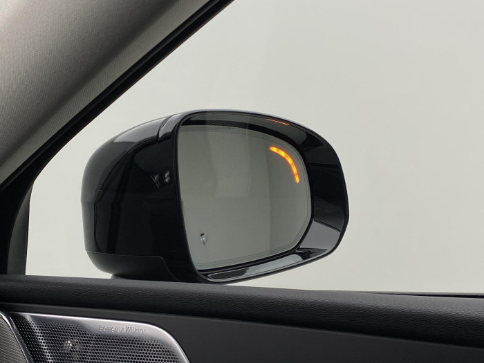 Volvo XC60 B5 AWD DARK ULTIMATE AUT CZ