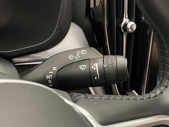 Volvo XC60 B4 MOMENTUM AUT CZ 2.0 Momentum