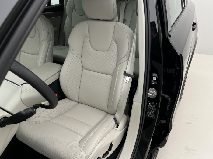 Volvo XC90 B5 AWD DARK PLUS AUT