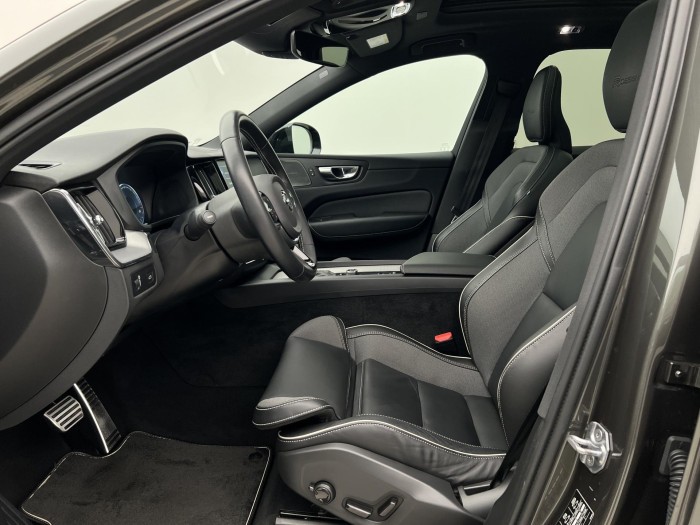 Volvo XC60 T4 R-DESIGN AUT