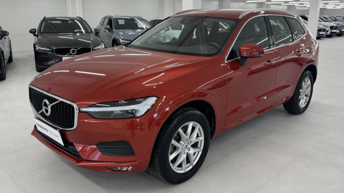 Volvo XC60 B4 AWD MOMENTUM AUT 2.0 Momentum