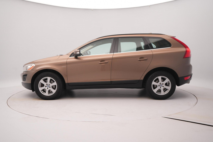 Volvo XC60 D3 AWD MOMENTUM CZ 1.maj 2.4 d Momentum