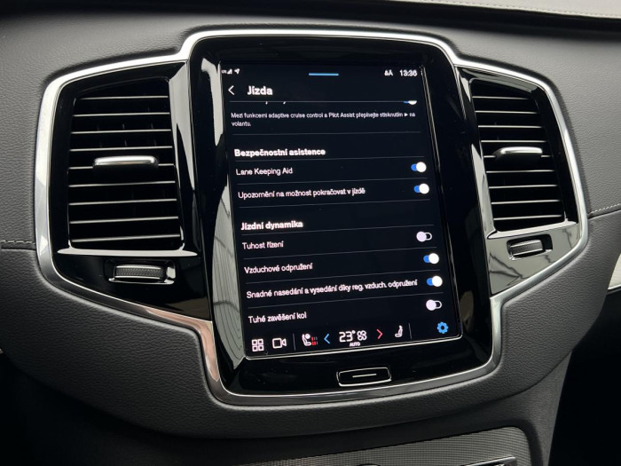 Volvo XC90 B5 AWD ULT. DARK 7MÍSTNÁ Aut