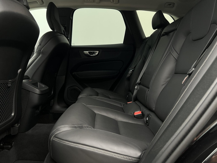 Volvo XC60 B5 AWD PLUS DARK AUT 1.maj.