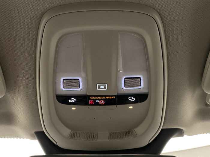 Volvo XC90 T8 AWD RECHARGE CORE 7míst