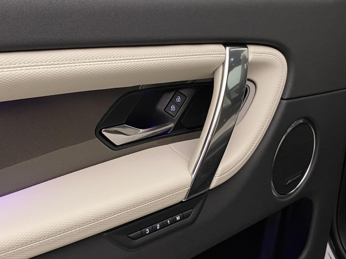 Land Rover Discovery Sport D200 R-DYNAMIC SE AWD AUT 2.0 d Dynamic SE