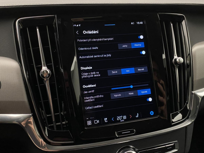 Volvo V90 CC B4 AWD PLUS AUT REZERVACE
