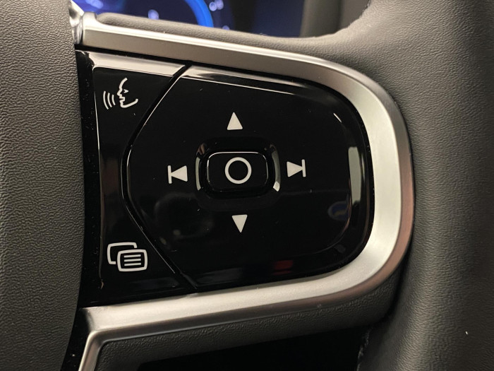 Volvo V60 B4 DARK PLUS AUT CZ