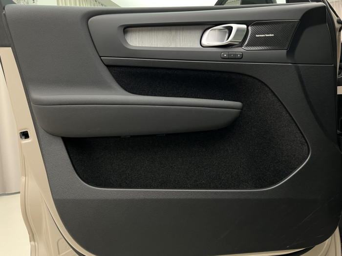 Volvo EX40 ULTRA SINGLE MOTOR EXT. RANGE